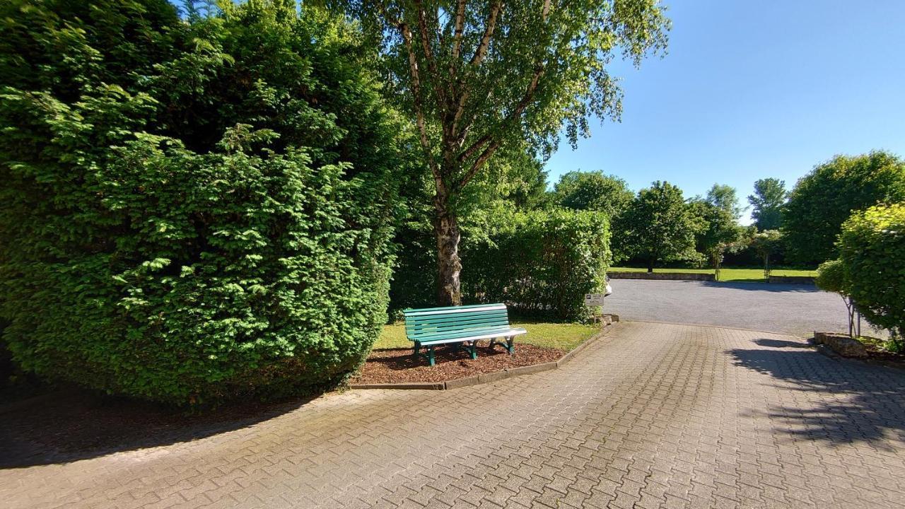 Hotel Landgasthof Fromm Untergruppenbach Bagian luar foto
