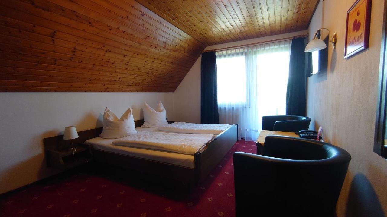 Hotel Landgasthof Fromm Untergruppenbach Bagian luar foto